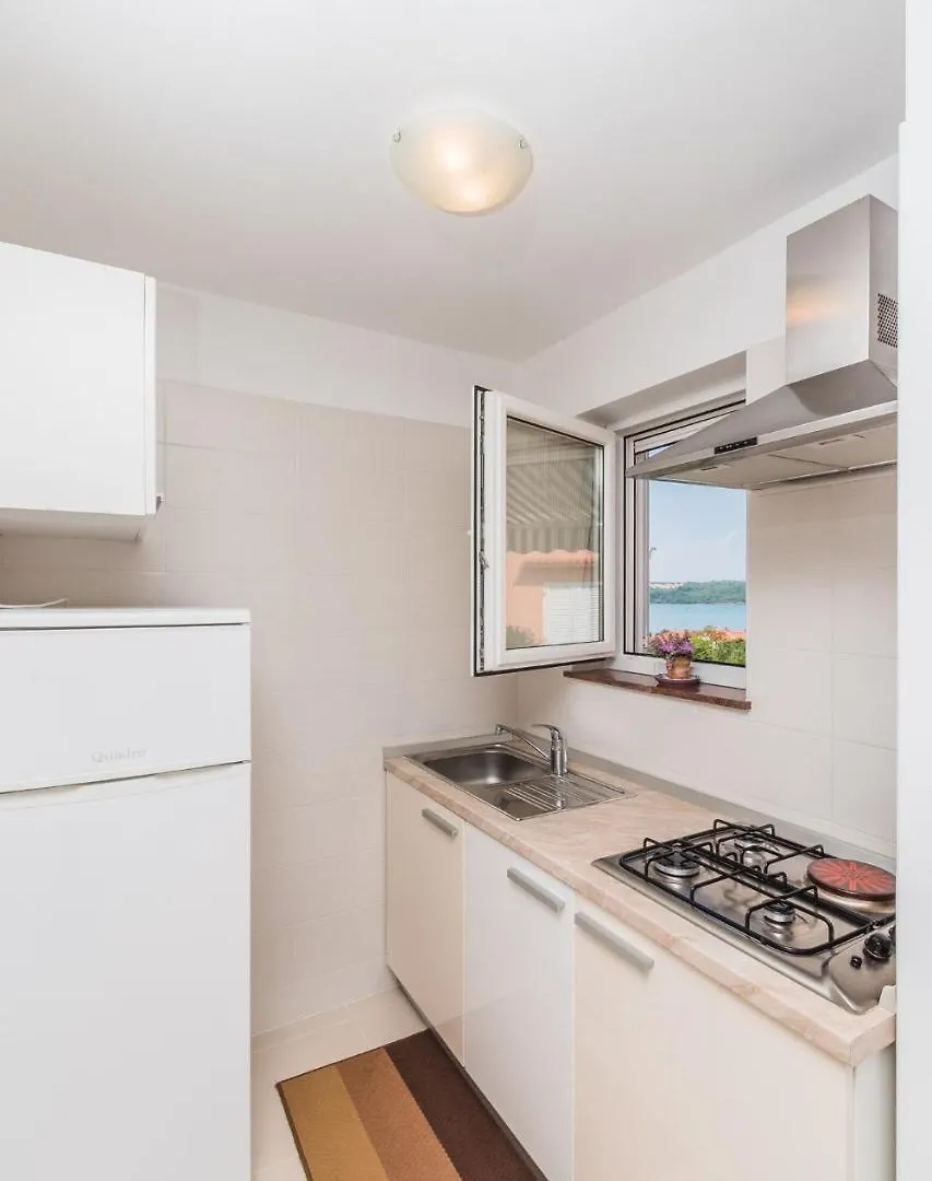 Apartment In Klimno/Insel Krk 13575